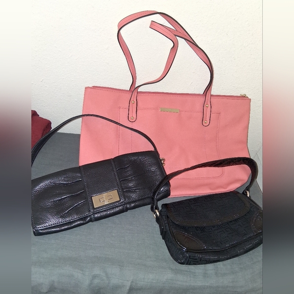 Liz Claiborne Handbags - 3 Piece Liz Clairborne Shouldet Bag Bundle